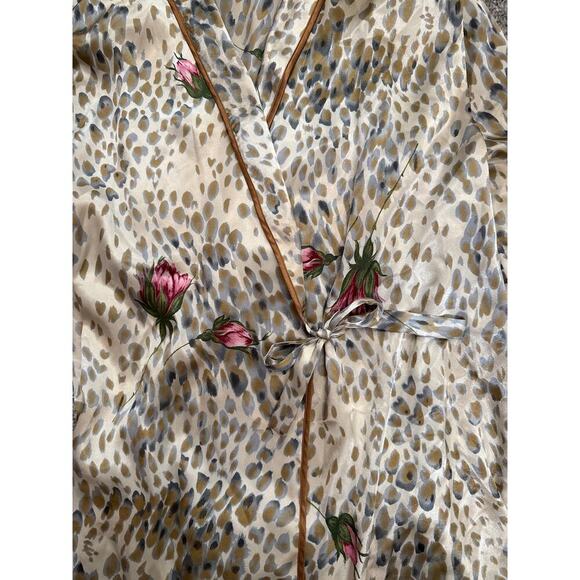 Ivy & Annabelle Intimates Floral Animal Print Satin Kimono Pajama Set, M - Picture 3 of 7